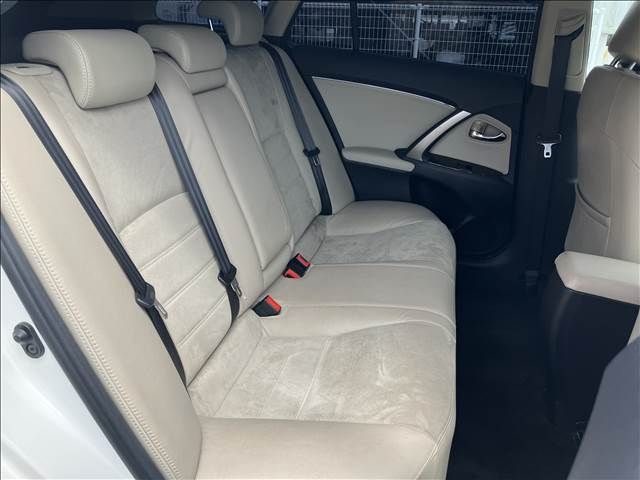 Toyota AVENSIS 2015-01 22633-8