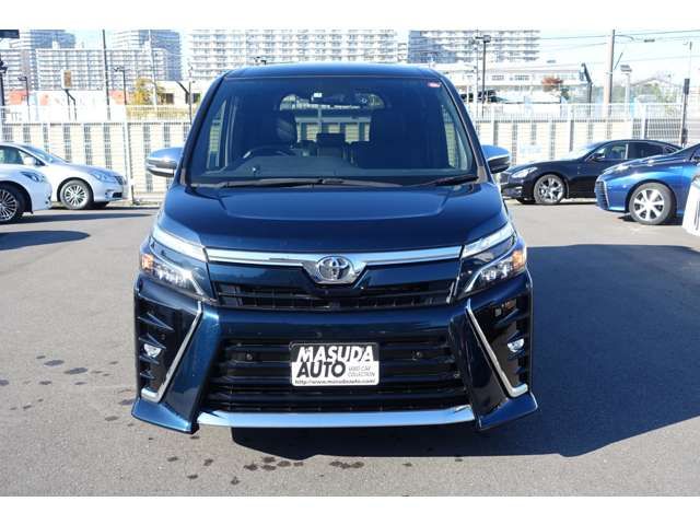 Toyota VOXY 2021-04 191705-1