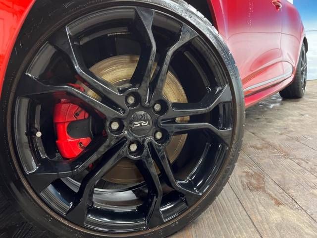 Renault LUTECIA 2015-11 185226-13