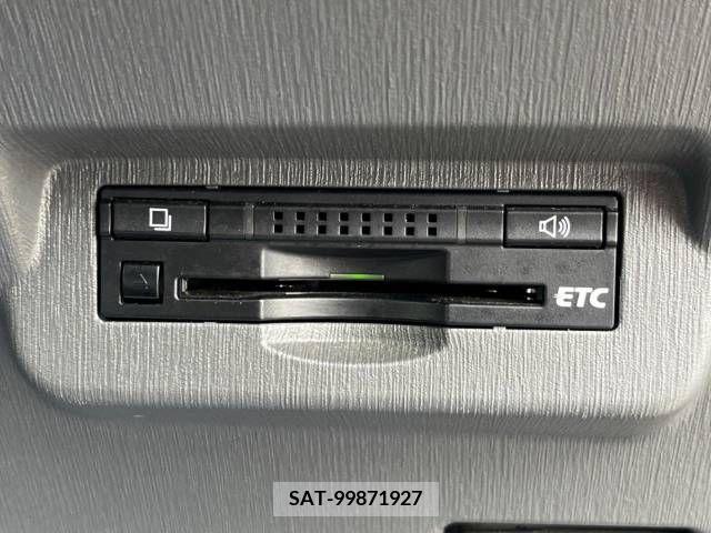 Toyota PRIUS ALPHA 2013-04 366751-3