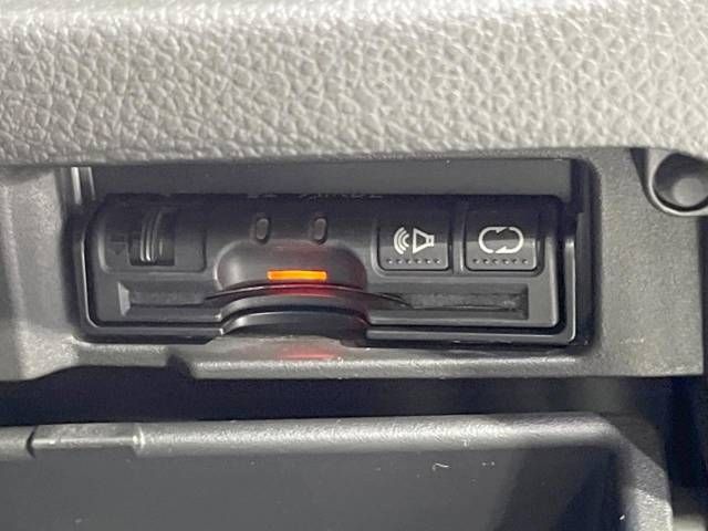 Nissan SERENA 2011-09 22094-7