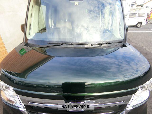 Honda N BOX 2022-10 278486-9