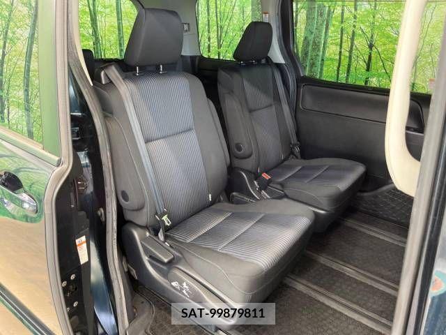 Toyota VOXY 2014-10 346291-9