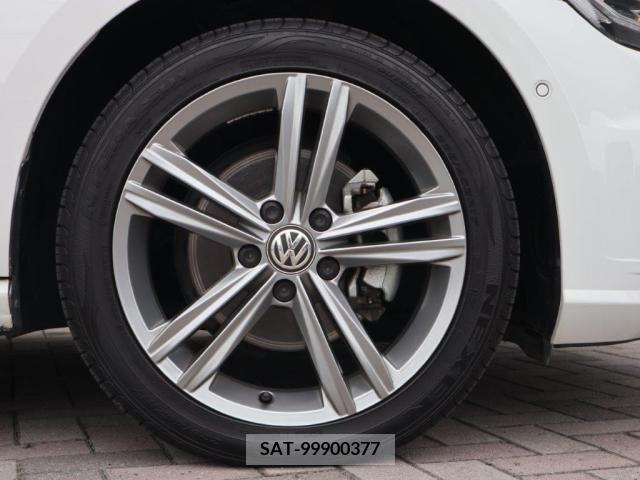VolksWagen GOLF 2020-08 372943-11