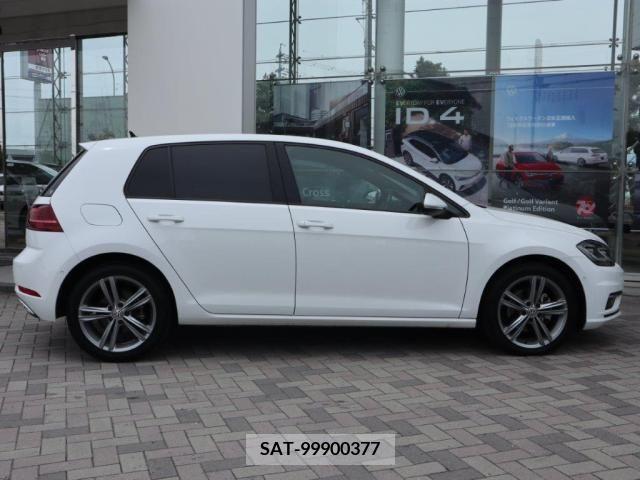 VolksWagen GOLF 2020-08 372943-7