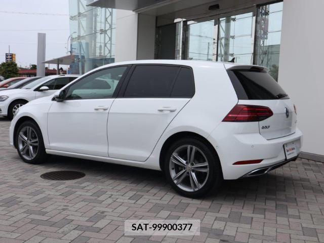 VolksWagen GOLF 2020-08 372943-4