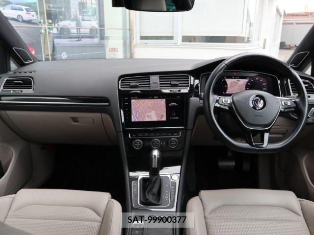 VolksWagen GOLF 2020-08 372943-12