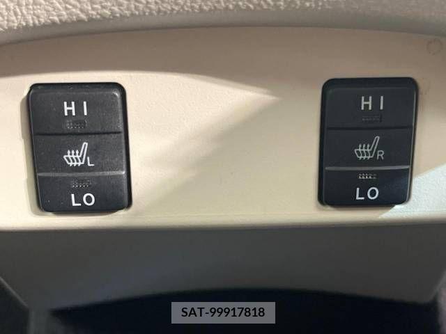 Toyota SIENTA 2017-01 298329-6