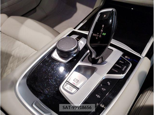 Bmw 7 SERIES 2021-03 293715-16