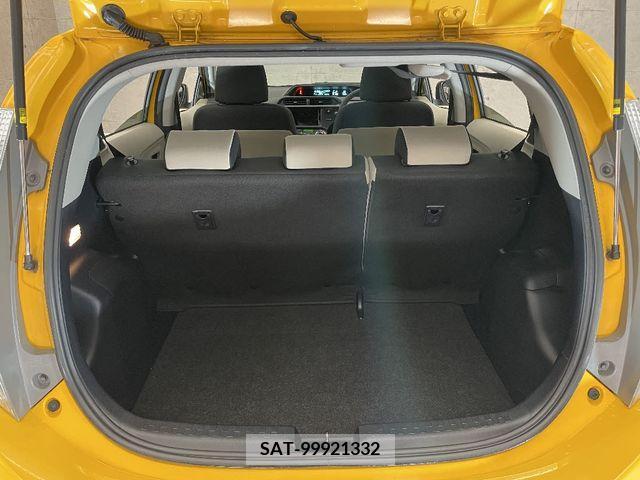 Toyota AQUA 2014-03 207630-13