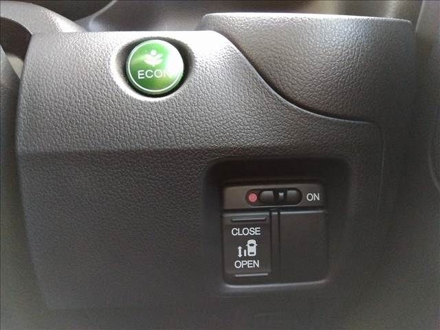 Honda N BOX CUSTOM 2016-09 190827-12