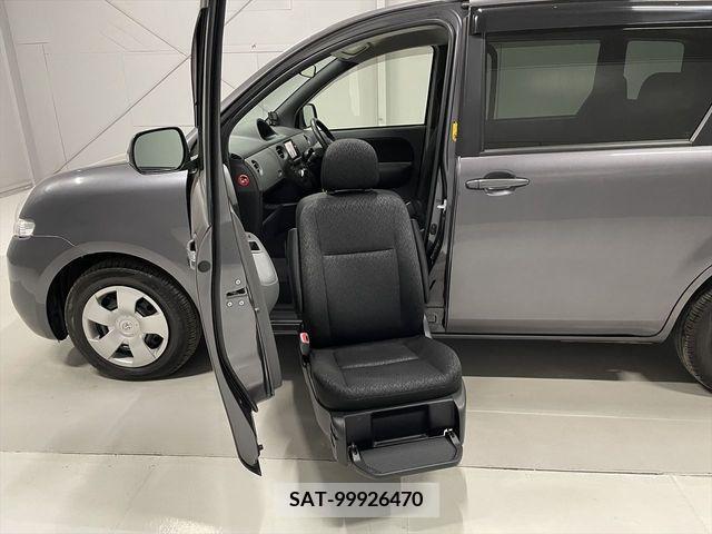 Toyota SIENTA 2013-12 203277-4
