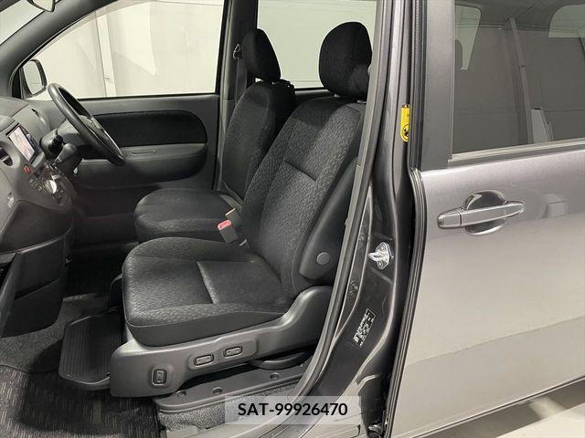 Toyota SIENTA 2013-12 203277-5