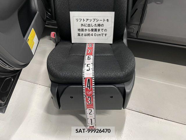 Toyota SIENTA 2013-12 203277-8