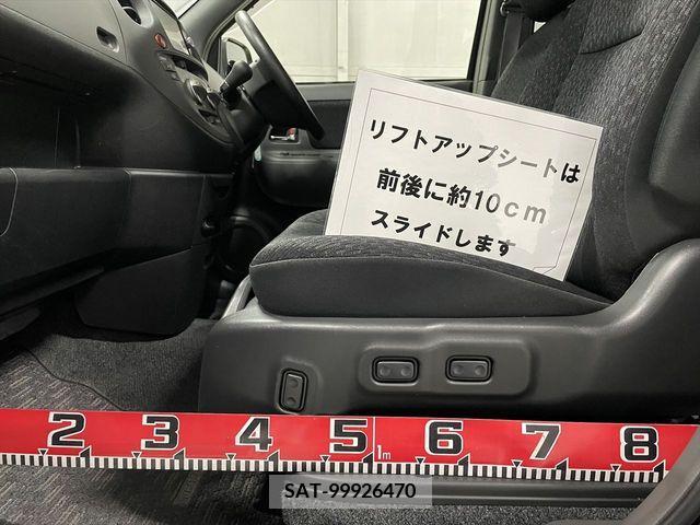 Toyota SIENTA 2013-12 203277-10
