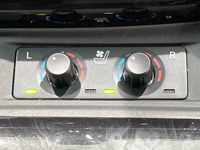 Toyota VELLFIRE 2019-06 194345-6