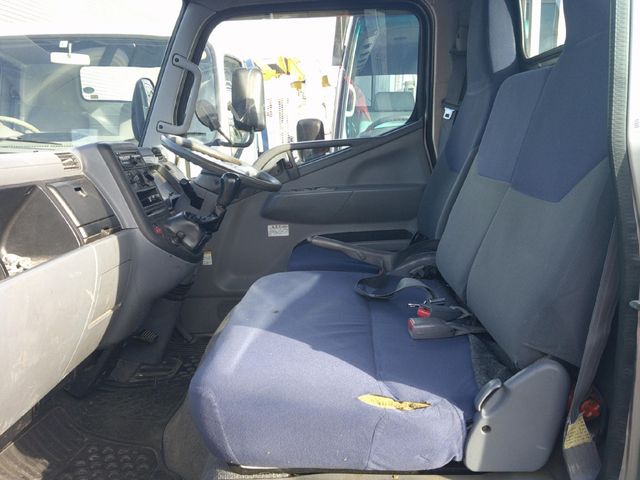 Mitsubishi CANTER 2009-12 222-6