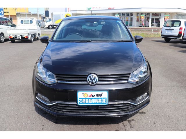 VolksWagen POLO 2017-04 196615-1