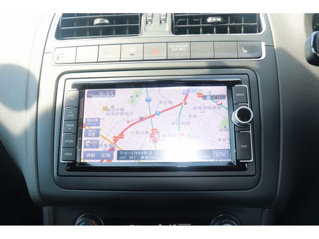 VolksWagen POLO 2017-04 196615-12