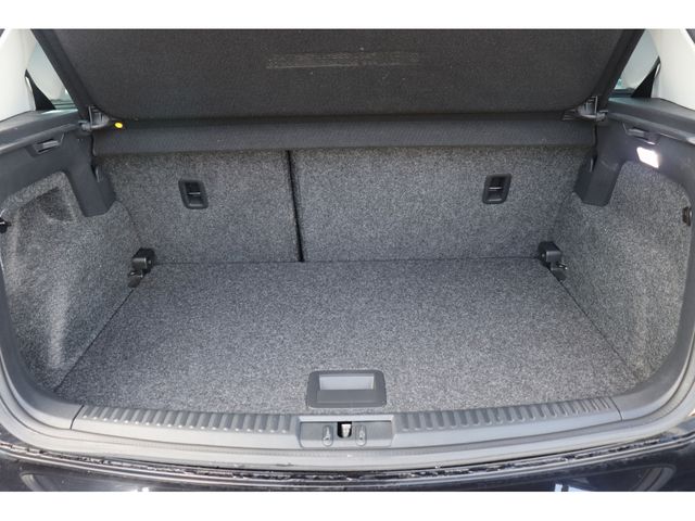 VolksWagen POLO 2017-04 196615-25