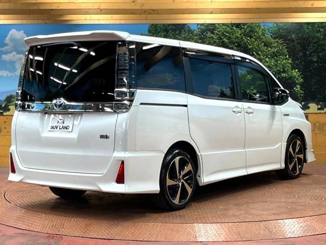 Toyota VOXY HYBRID 2018-11 187851-18