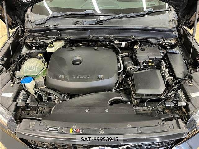 Volvo XC40 2018-06 320612-17