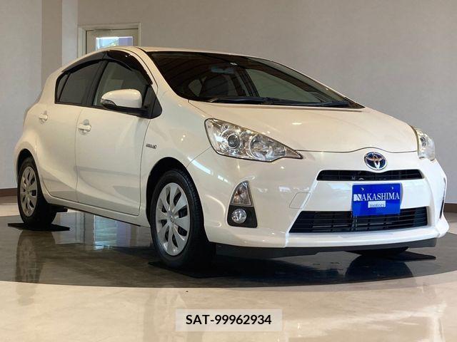 Toyota AQUA 2013-06 356351-6