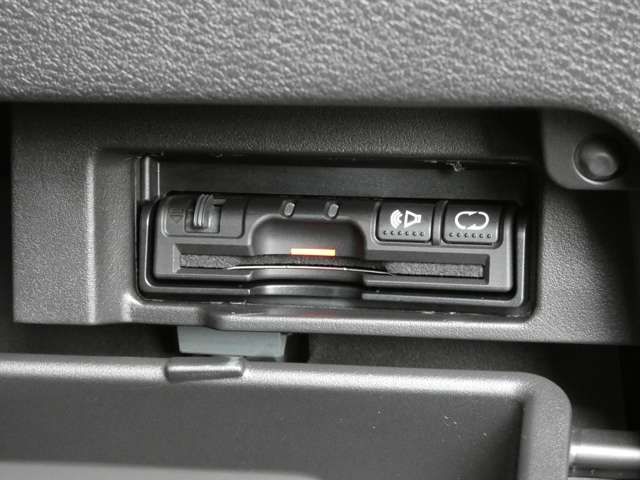 Nissan SERENA 2016-11 193700-16