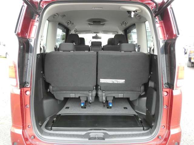 Nissan SERENA 2016-11 193700-9