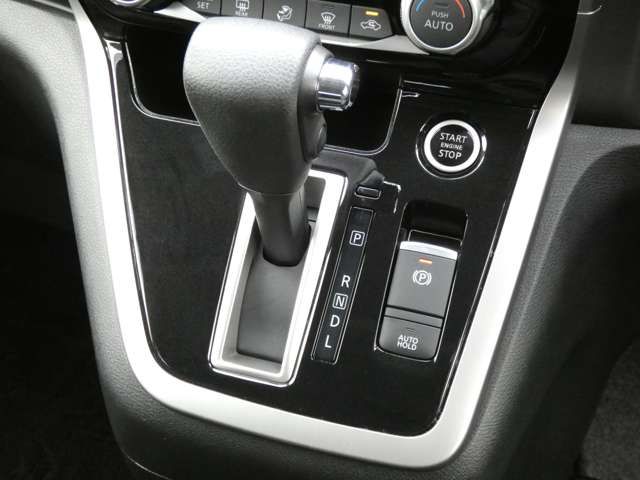 Nissan SERENA 2016-11 193700-12