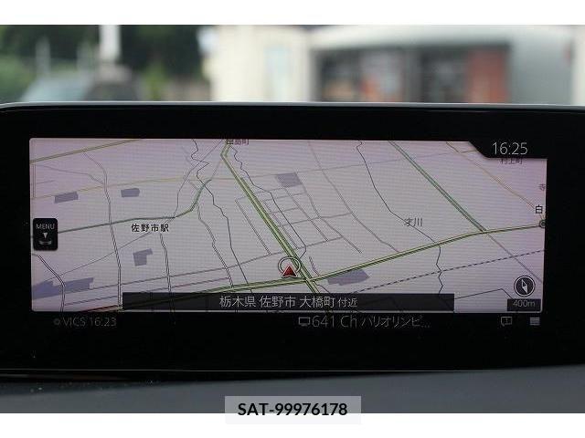 Mazda MAZDA3 2019-08 352110-1