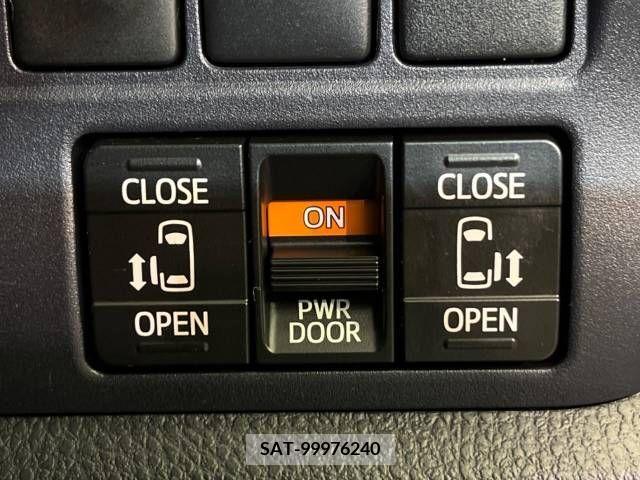 Toyota VOXY 2015-11 289118-2