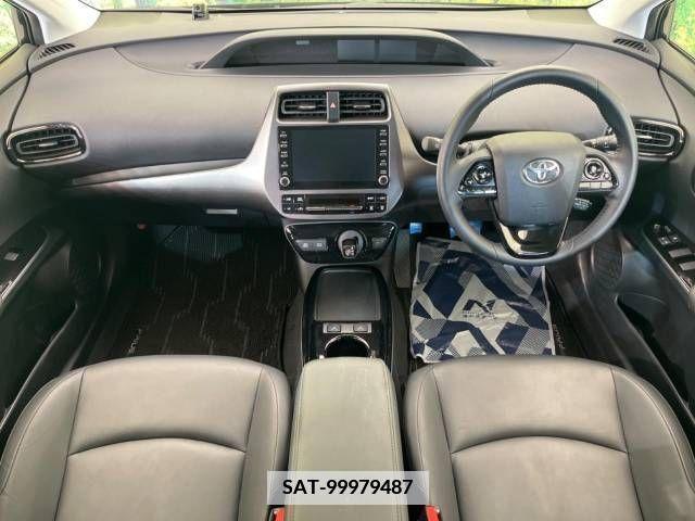 Toyota PRIUS 2021-11 366410-1