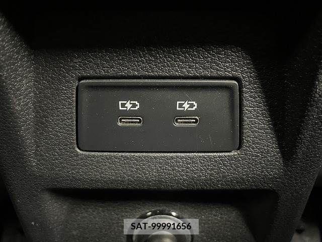 Audi Q2 2020-07 225174-12