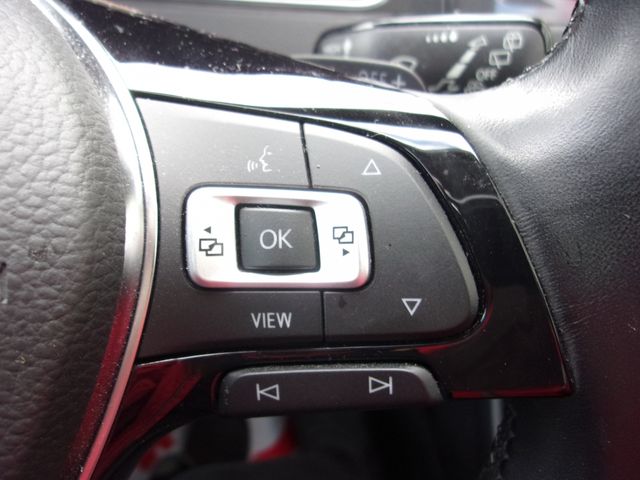 VolksWagen GOLF 2019-09 27242-9