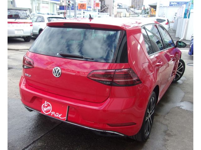 VolksWagen GOLF 2019-09 27242-2