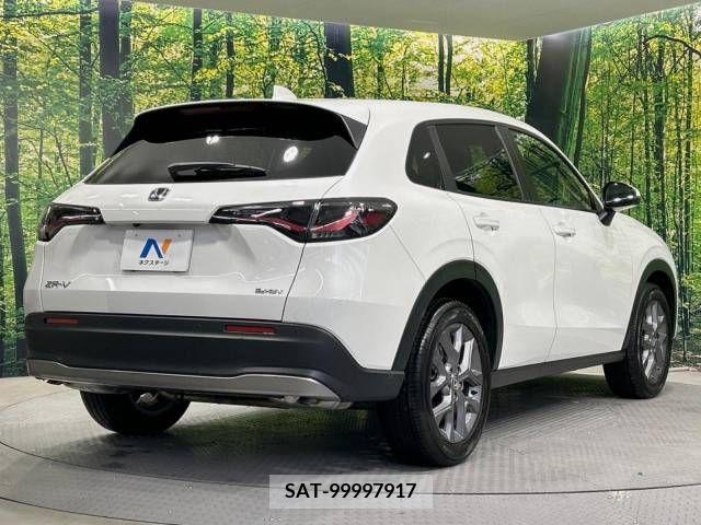 Honda ZR-V 2023-06 215890-17