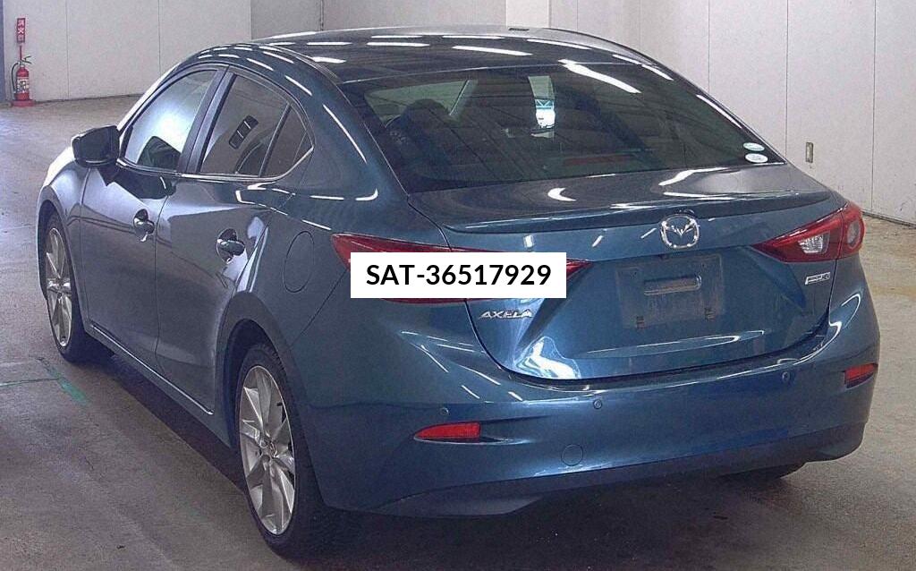 Mazda AXELA HYBRID 2017 8930521-1