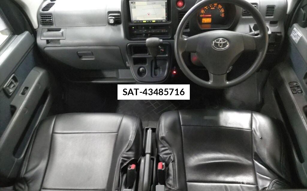 Toyota PIXIS VAN 2013 8926445-2