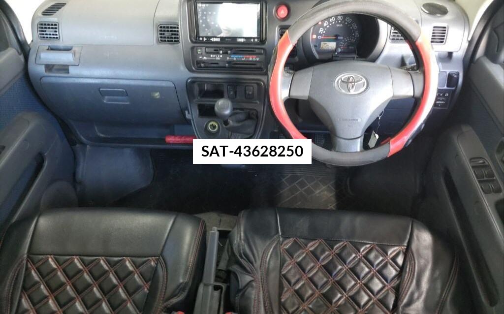 Toyota PIXIS VAN 2017 8926350-2