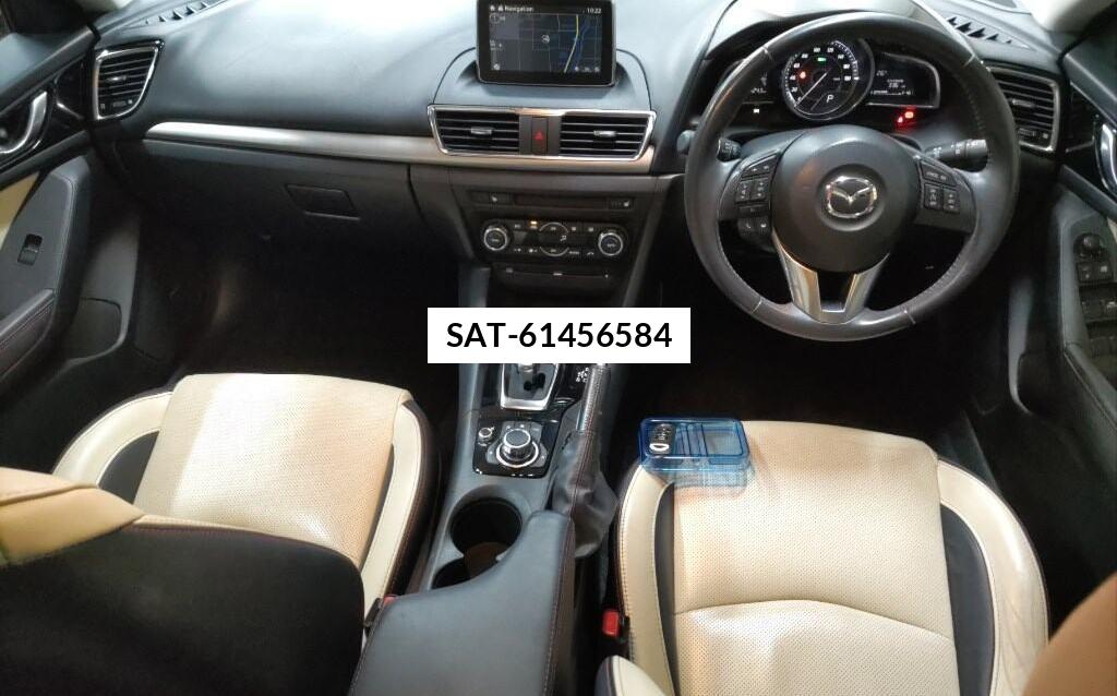 Mazda AXELA HYBRID 2015 8930525-2