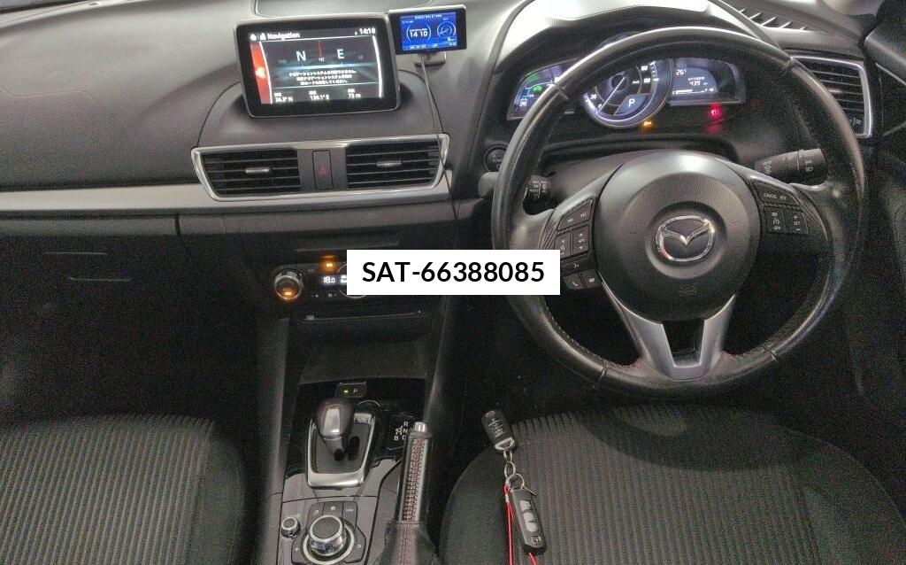 Mazda AXELA HYBRID 2016 8930522-2