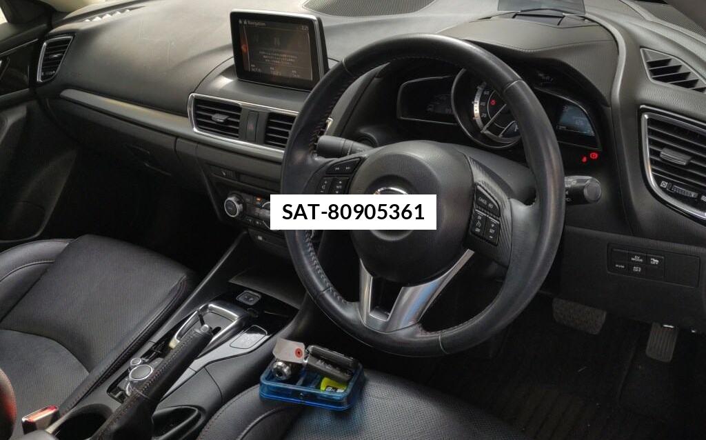Mazda AXELA HYBRID 2014 8930563-2