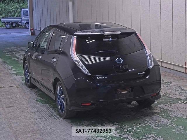 Nissan LEAF 2014 8678145-1