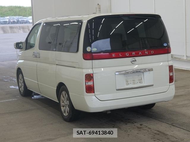Nissan ELGRAND 2009 8761728-1