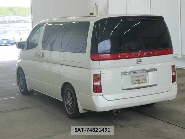 Nissan ELGRAND 2005 8772441-1