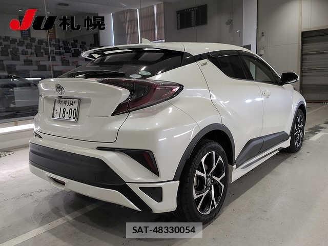 Toyota C-HR 2017 8893186-1