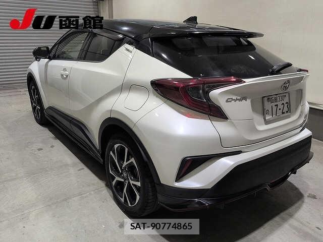 Toyota C-HR 2018 8893188-1