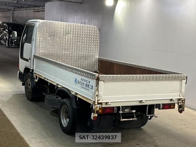 Nissan ATLAS 1992 8800591-1