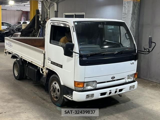 Nissan ATLAS 1992 8800591-4